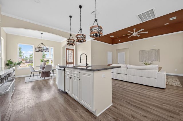 1046 Gazing Pine Street, Huffman, TX 77336