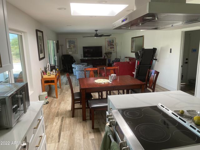 856 E VILLAGE CIRCLE Drive S, Phoenix, AZ 85022