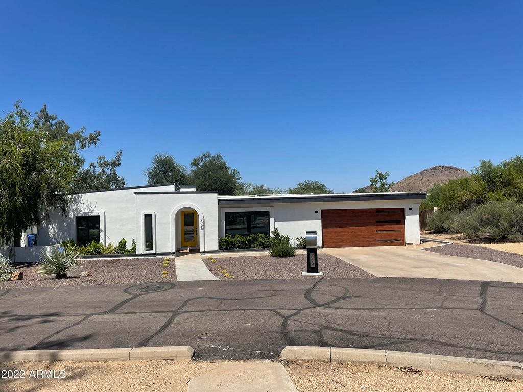 856 E VILLAGE CIRCLE Drive S, Phoenix, AZ 85022