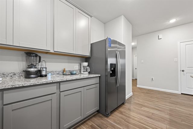 812 Brookside Drive, Dayton, TX 77535