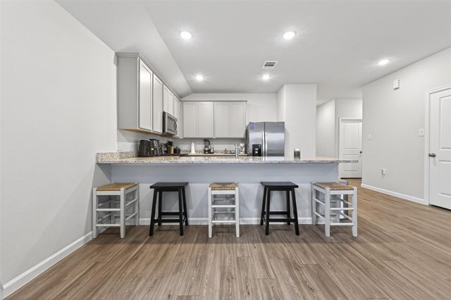 812 Brookside Drive, Dayton, TX 77535