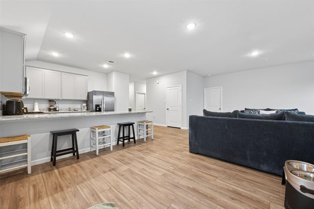 812 Brookside Drive, Dayton, TX 77535