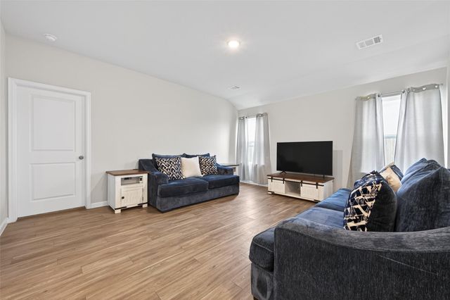 812 Brookside Drive, Dayton, TX 77535