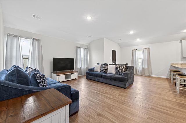 812 Brookside Drive, Dayton, TX 77535