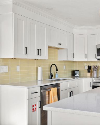 30 Coburn St-Winter, Hull, MA 02045