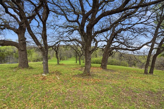 2605 Whispering Oaks Cove, Cedar Hill, TX 75104