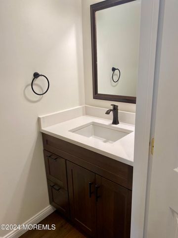 66 Holly Drive, Eatontown, NJ 07724