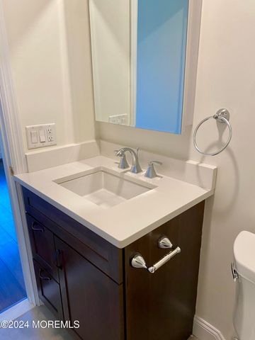 66 Holly Drive, Eatontown, NJ 07724