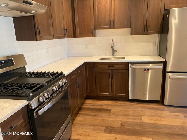 66 Holly Drive, Eatontown, NJ 07724