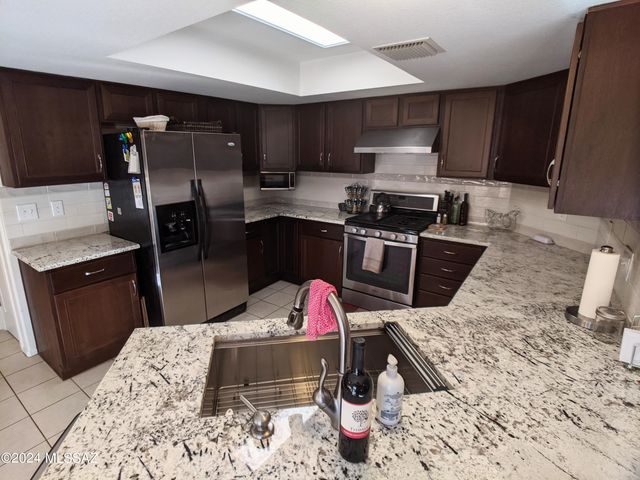 9019 N Grafton Avenue, Tucson, AZ 85742