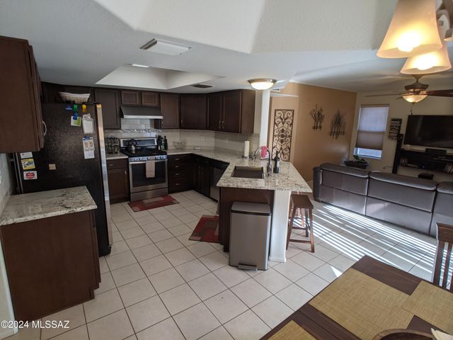 9019 N Grafton Avenue, Tucson, AZ 85742