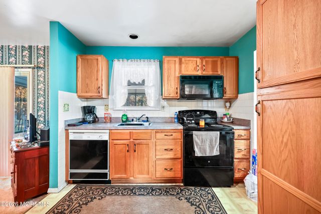 6 Orchard Drive 73, Whiting, NJ 08759