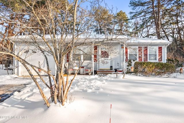 6 Orchard Drive 73, Whiting, NJ 08759