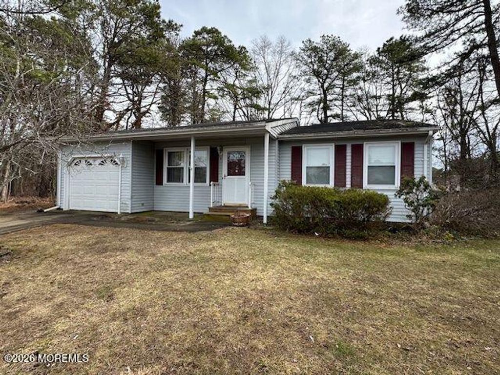 6 Orchard Drive 73, Whiting, NJ 08759