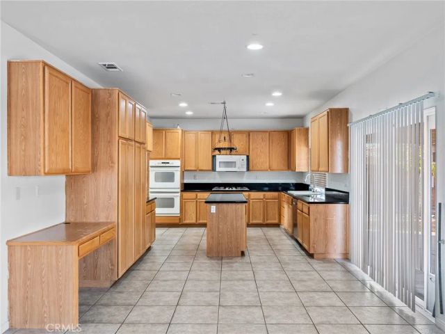 12726 Bellrose Court, Victorville, CA 92392