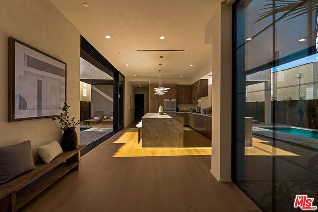 923 Milwood Avenue, Venice, CA 90291