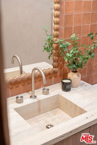 923 Milwood Avenue, Venice, CA 90291