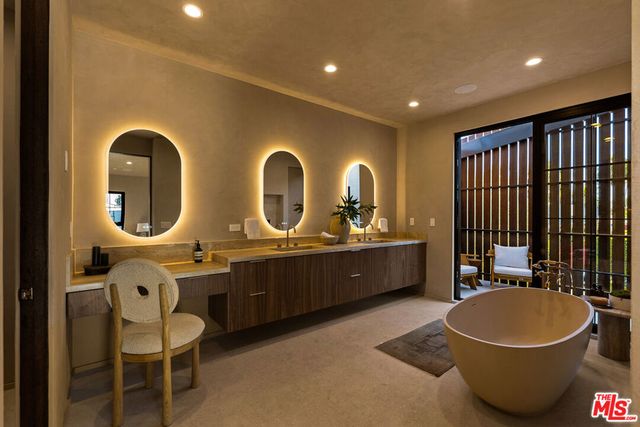 923 Milwood Avenue, Venice, CA 90291