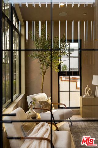 923 Milwood Avenue, Venice, CA 90291