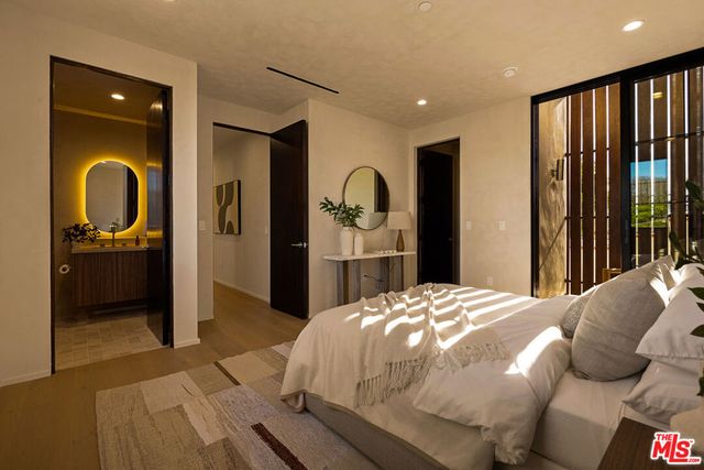 923 Milwood Avenue, Venice, CA 90291