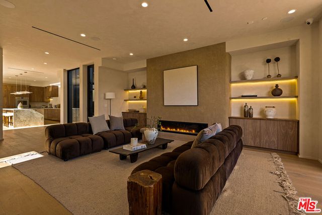 923 Milwood Avenue, Venice, CA 90291