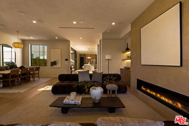 923 Milwood Avenue, Venice, CA 90291