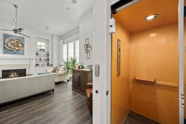 11 Robita Street, Houston, TX 77019