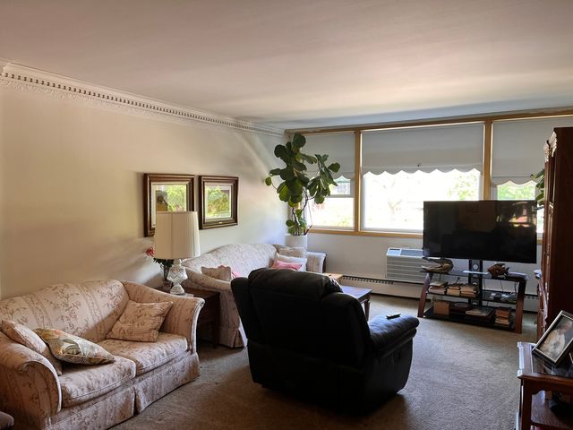 5975 N Odell Avenue 2C, Chicago, IL 60631