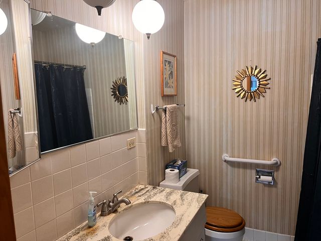 5975 N Odell Avenue 2C, Chicago, IL 60631