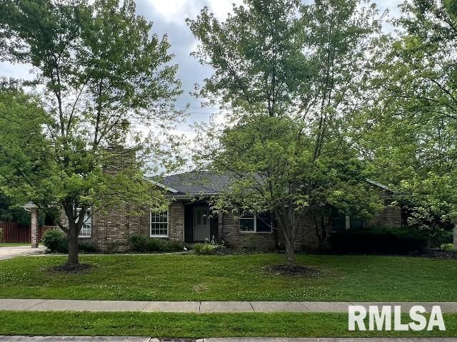 3305 COLLINGWOOD Drive, Springfield, IL 62711