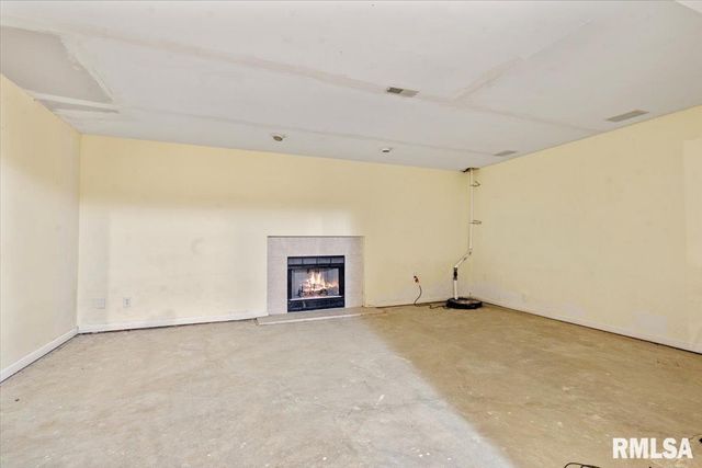 3305 COLLINGWOOD Drive, Springfield, IL 62711