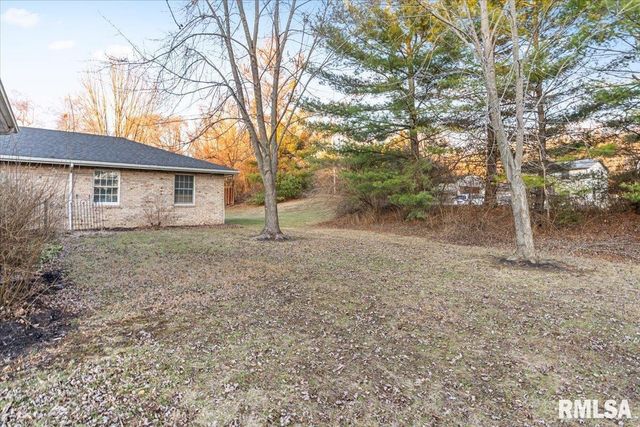 3305 COLLINGWOOD Drive, Springfield, IL 62711