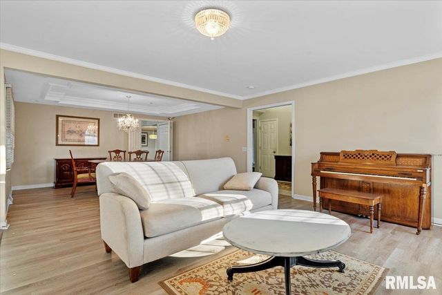 3305 COLLINGWOOD Drive, Springfield, IL 62711