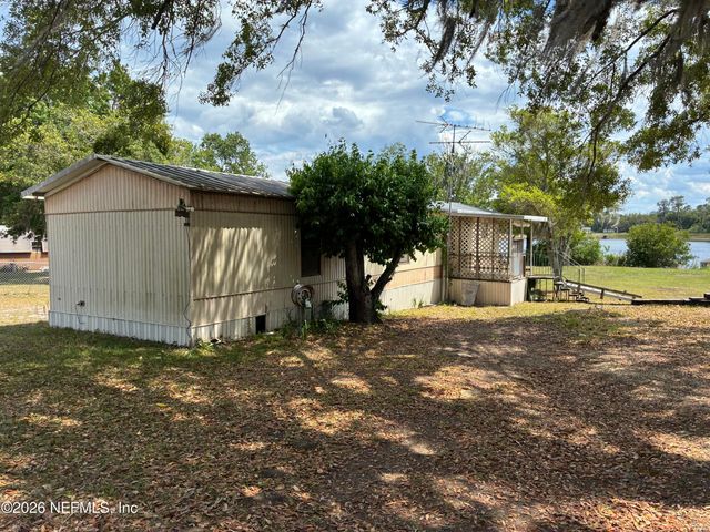 121 CHURCH LAKE Drive, Interlachen, FL 32148