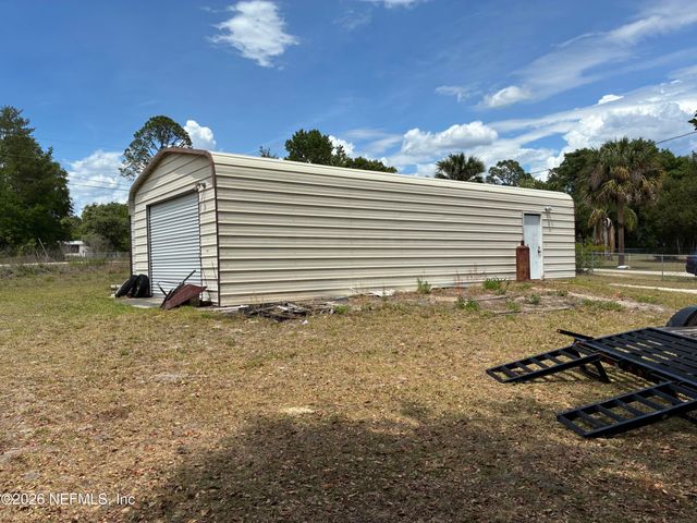 121 CHURCH LAKE Drive, Interlachen, FL 32148