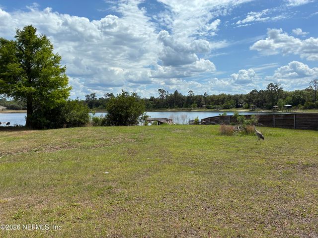 121 CHURCH LAKE Drive, Interlachen, FL 32148