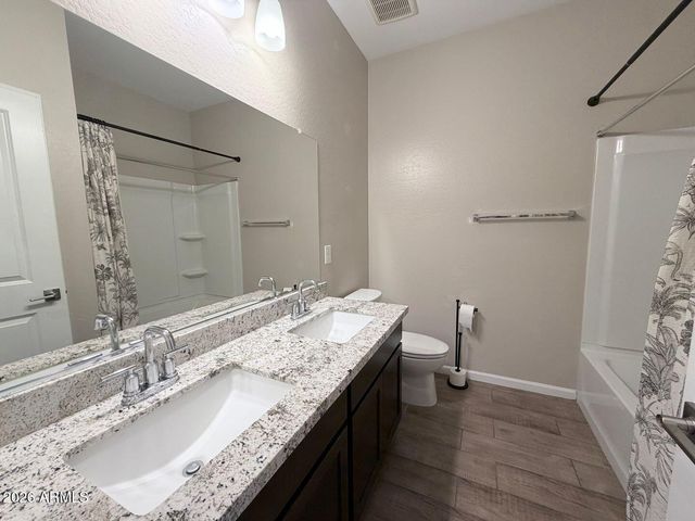 1997 E WETLEAF Place, Casa Grande, AZ 85122