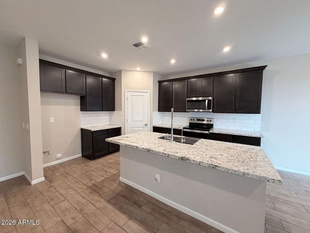 1997 E WETLEAF Place, Casa Grande, AZ 85122