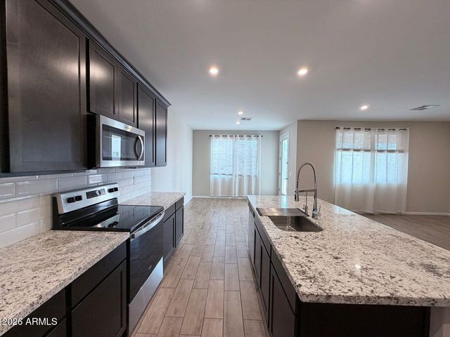 1997 E WETLEAF Place, Casa Grande, AZ 85122