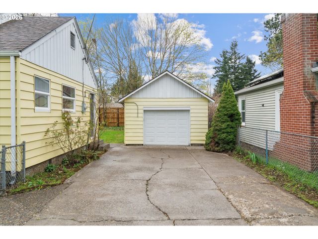6647 Se 65TH Ave, Portland, OR 97206