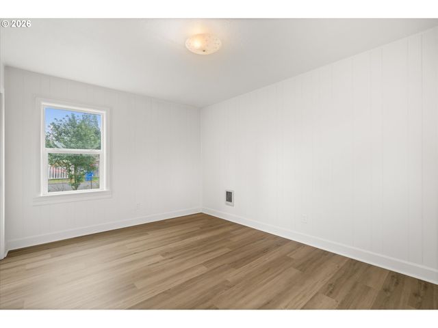 6647 Se 65TH Ave, Portland, OR 97206