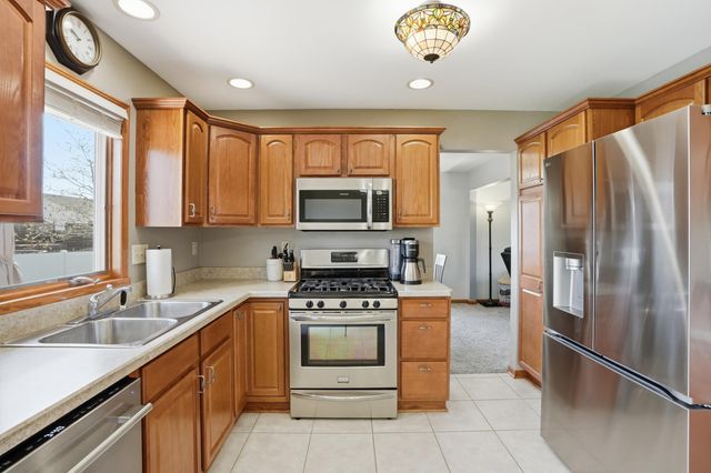 6587 Arrowhead Drive, Schererville, IN 46375