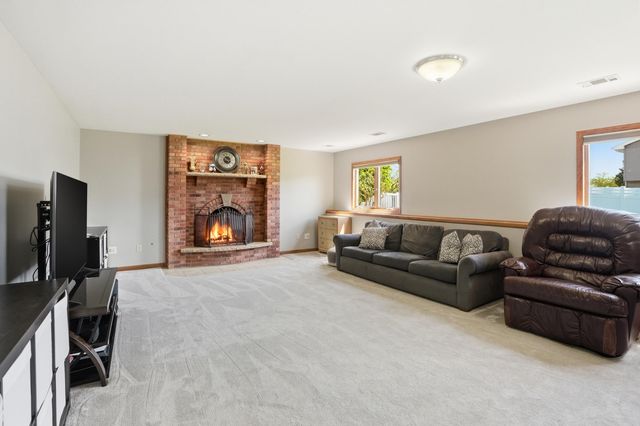 6587 Arrowhead Drive, Schererville, IN 46375