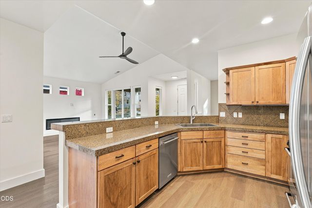 19432 Blue Lake Loop, Bend, OR 97702