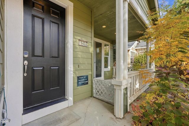19432 Blue Lake Loop, Bend, OR 97702