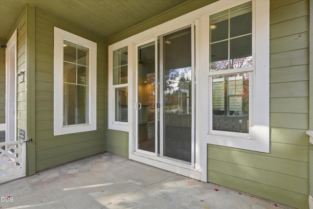 19432 Blue Lake Loop, Bend, OR 97702
