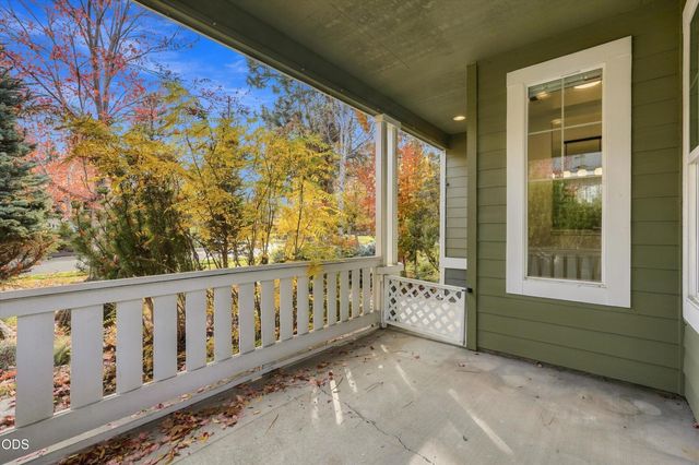 19432 Blue Lake Loop, Bend, OR 97702