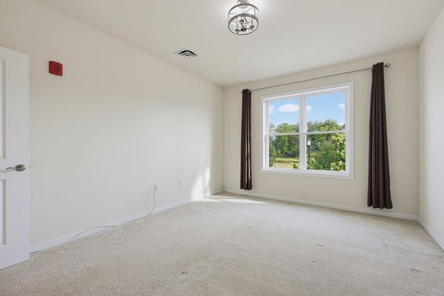 110 Trotter Rd 2203, Weymouth, MA 02190