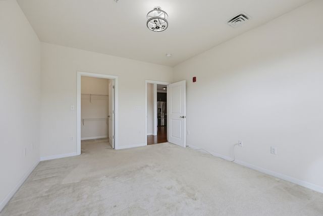 110 Trotter Rd 2203, Weymouth, MA 02190