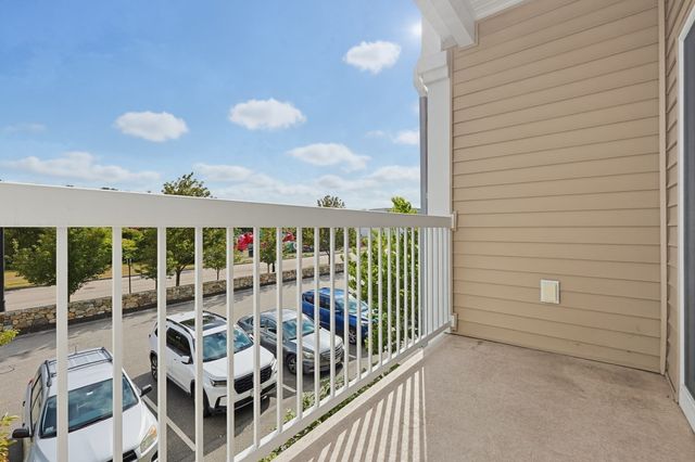 110 Trotter Rd 2203, Weymouth, MA 02190